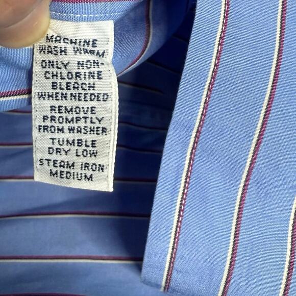 Ralph Lauren Classic Fit Button Up Size M - Picture 4 of 5